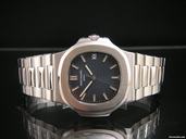 Patek Philippe Nautilus Jumbo 5711