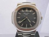 Patek Philippe Nautilus Jumbo