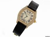 Cartier "Tortue", 18K Gelbgold, Leder, wei es Zifferblatt, Orig.-Bes