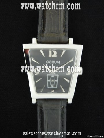 Corum trapeze