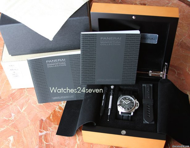 Panerai PAM 233 N GMT 8 Day Mechanical Movement 1950 case 44 mm: Retail