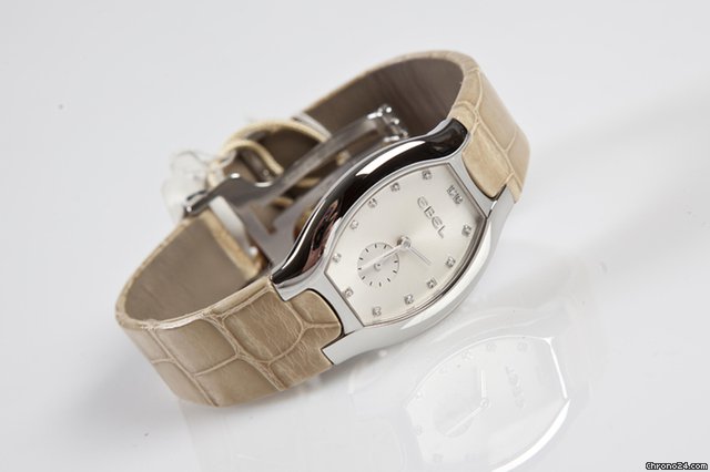 Ebel Beluga Tonneau mit Diamanten DAU