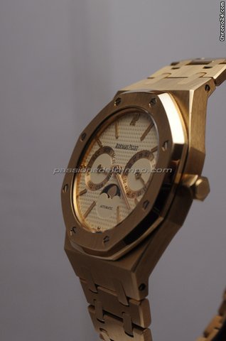 Audemars Piguet DAY DATE MOONPHASE ROYAL OAK