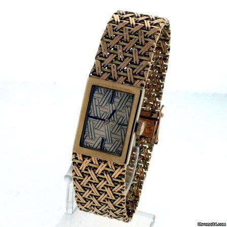 Audemars Piguet Vintage Ladies Gold watch