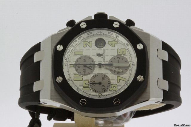 Audemars Piguet RO OFFSHORE RUBBER STEEL WHITE