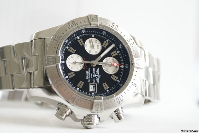 Breitling Avenger Chrono