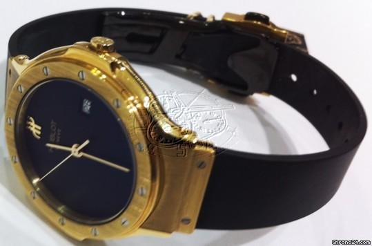 Hublot CLASSIC 18K YELLOW GOLD 32MM LADIES WATCH