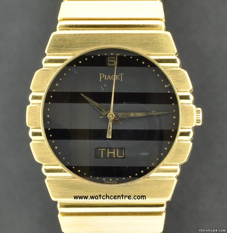 Piaget 18k Yellow Gold Black Dial Polo Day-Date 15562C701