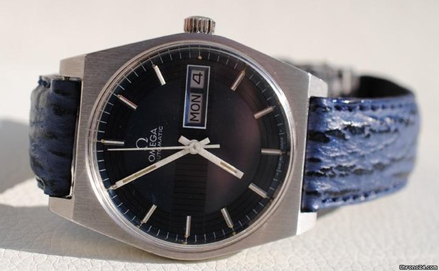 Omega Edelstahl Automatic Herrenuhr mit Sonderzifferblatt