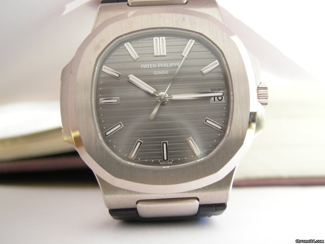 Patek Philippe Nautilus in oro bianco 18Kt