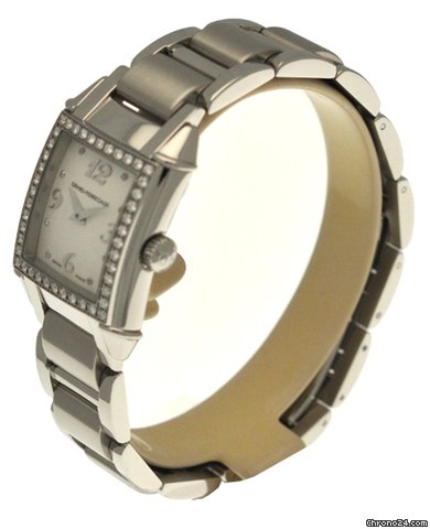 replica Girard Perregaux Vintage 1945 Lady Lunette Sertie de 44 diamants et Cadran seri de  8 Diamants WATCHES 1 
