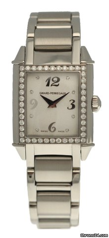 Girard Perregaux Vintage 1945 Lady Lunette Sertie de 44 diamants et Cadran seri de  8 Diamants