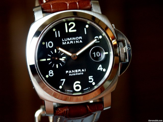 Panerai PAM 164 M Luminor Marina Numeral Dial: Retail