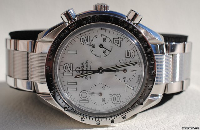 Omega Speedmaster Automatik Edelst. Chronograph Perlmuttziffeblatt