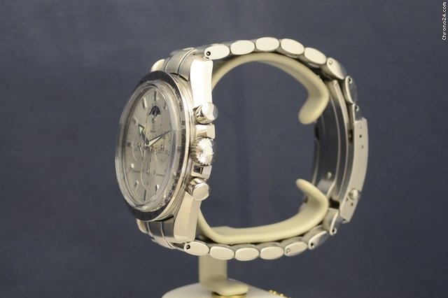 replica Omega Speedmaster Fasi Luna Moonphase 18K White Gold Bezel WATCHES 1 