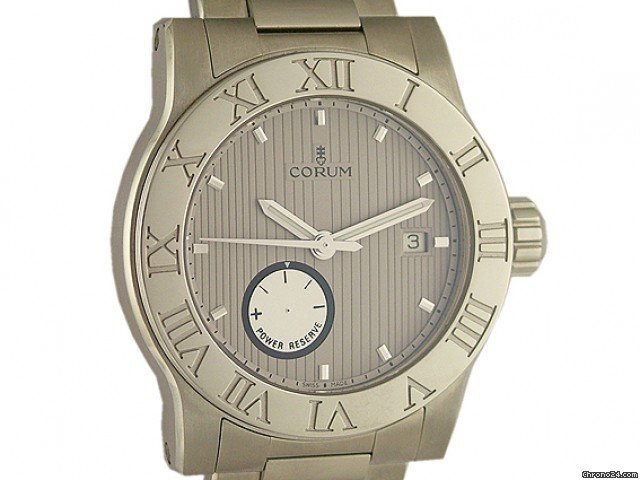 Corum Romulus Automatic Gangreserve 42mm