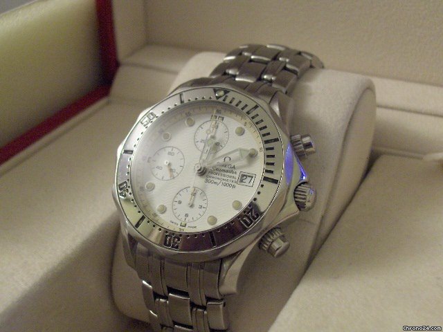 Omega Seamaster chrono 300 white automatic