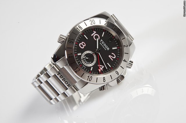 Tudor Aeronaut GMT 20200  LC 100