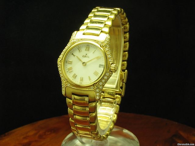 Ebel 1911 Date 18kt Gold Damenuhr Diamanten Perlmutt