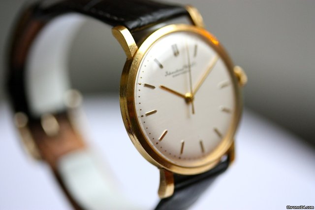 replica IWC Handaufzug aus Gelbgold WATCHES 1 