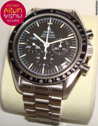 Omega Apollo XI