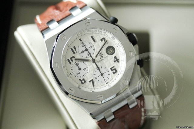 Audemars Piguet Royal Oak Offshore Safari (&euro; 13.870,- Excl. VAT)