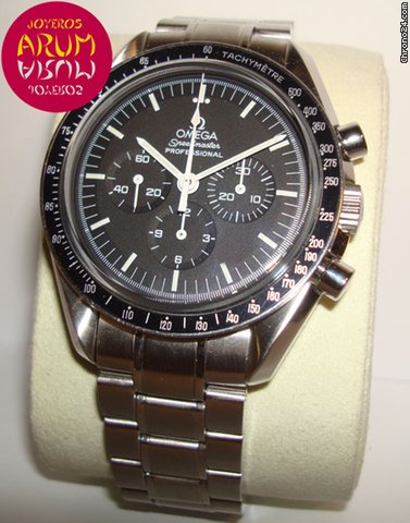 Omega Speedmaster Moonwatch