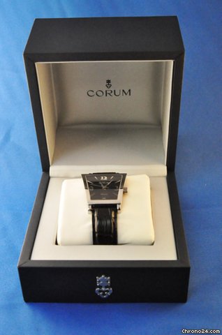 Corum TrapEze