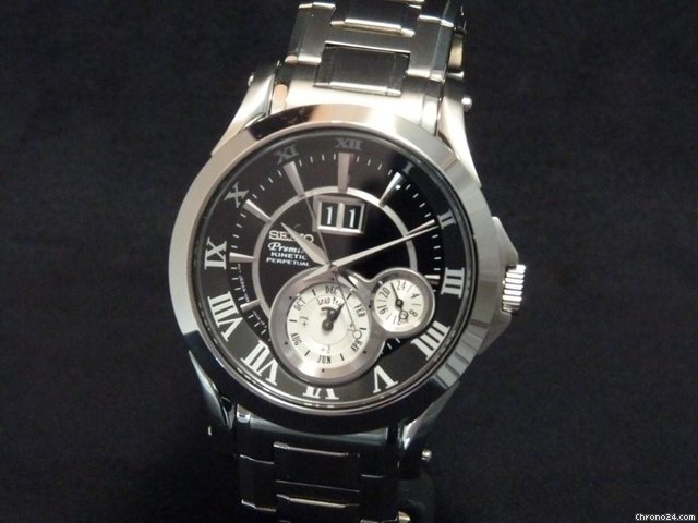 Seiko Kinetic Premier Perpetual Calendar SNP021P1