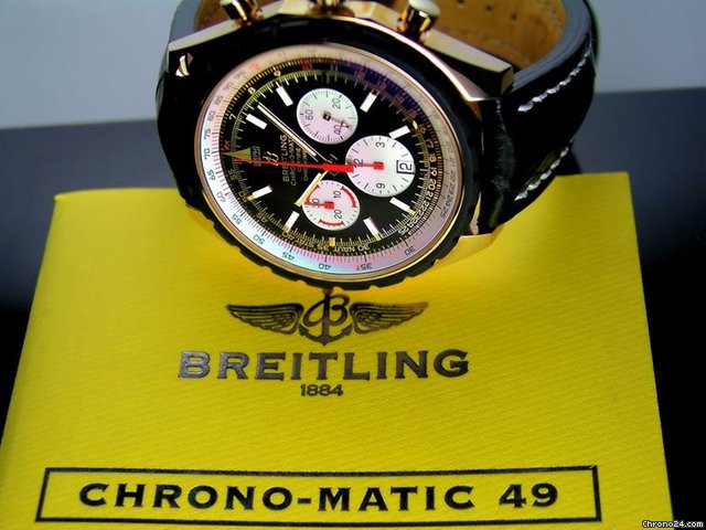 Breitling Navitimer Chrono-Matic 49 Rosegold