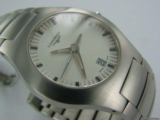 Longines , quartz