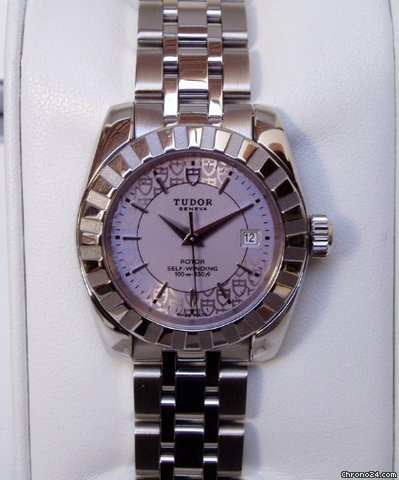 Tudor Classic boys