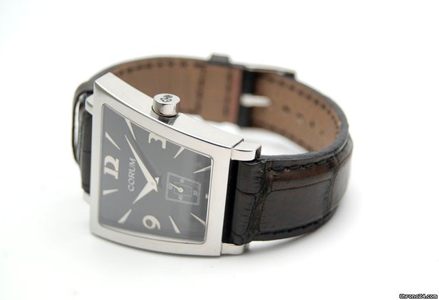 Corum TRAPEZE