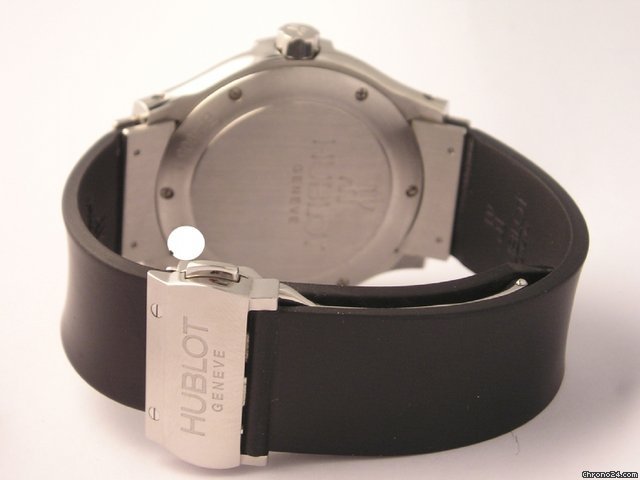 replica Hublot Classic Maxi WATCHES 1 