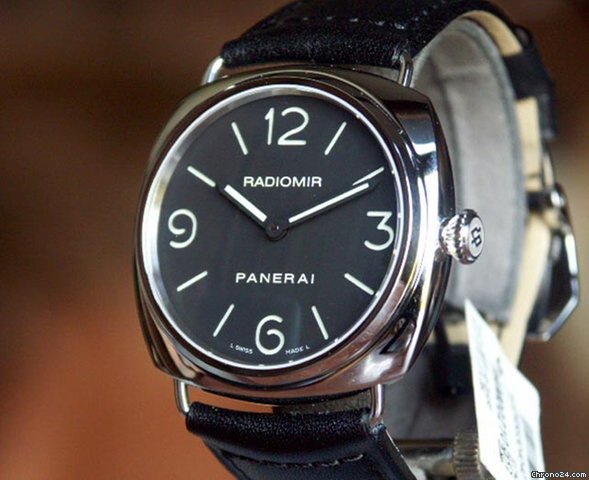 Panerai PAM 210 Radiomir Base Model Mechanical Movement 45 mm: Retail