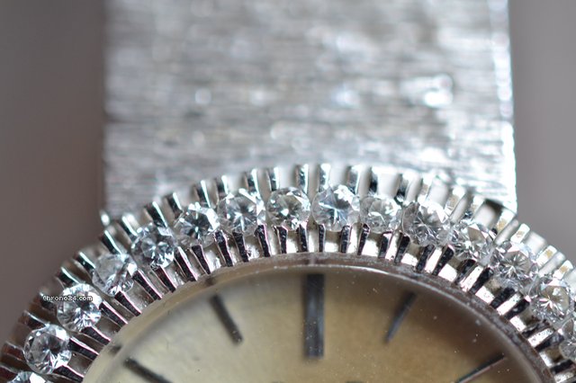 replica Piaget Damenarmbanduhr mit Brillantkrone WATCHES 1 