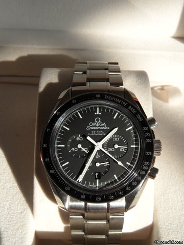 Omega Speedmaster co-axial big size