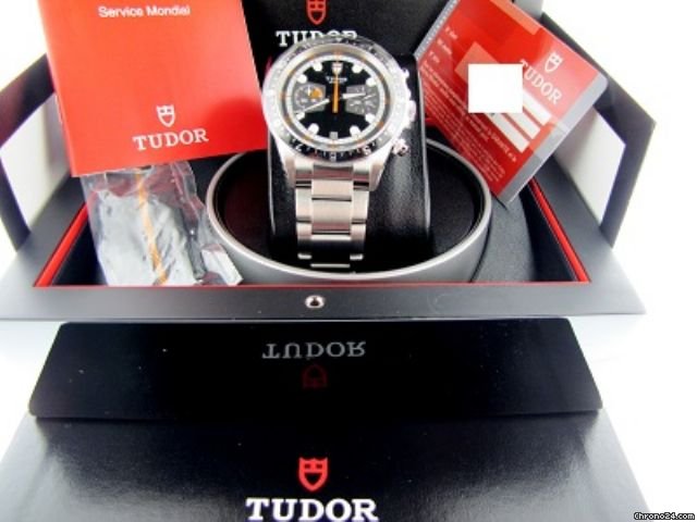 replica Tudor Heritage Acciaio Ref.70330n Diametro Cassa 42 WATCHES 1 