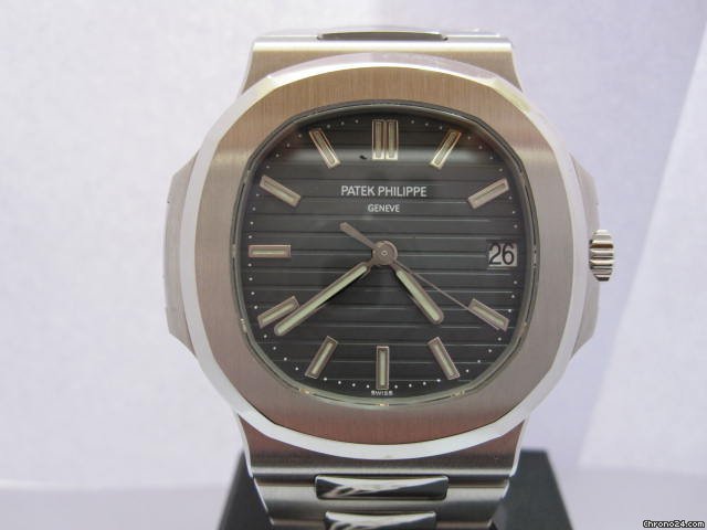 Patek Philippe Nautilus Jumbo