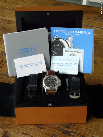 Panerai PAM 002