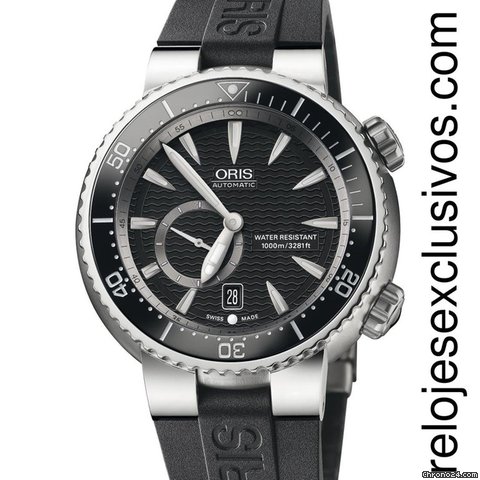 Oris Divers Titan 'C' Small Second Date