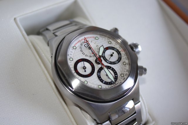 Girard Perregaux Chrono Laureato Evo3