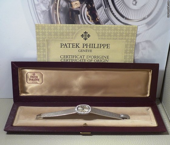 replica Patek Philippe LADY ELLIPSE 18 K WHITE GOLD AND DIAMONDS WATCHES 1 