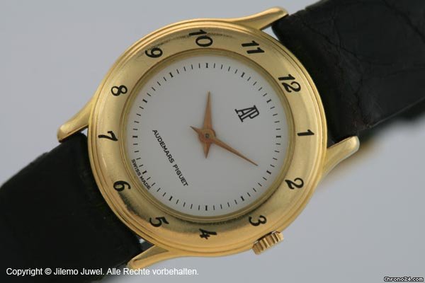 Audemars Piguet 750 18K Gelbgold Quartz mit Lederarmband