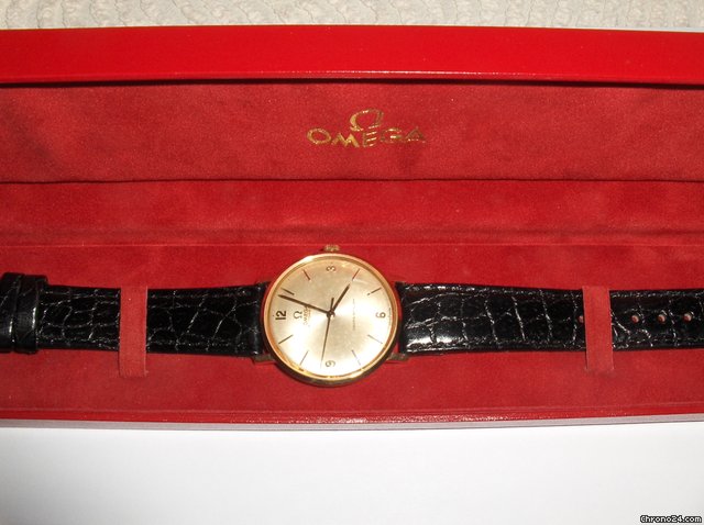 Omega vintage golden mercury