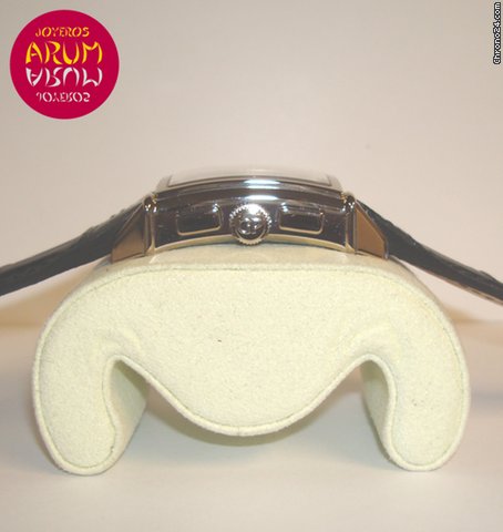 replica Girard Perregaux Vintage 1945 WATCHES 1 