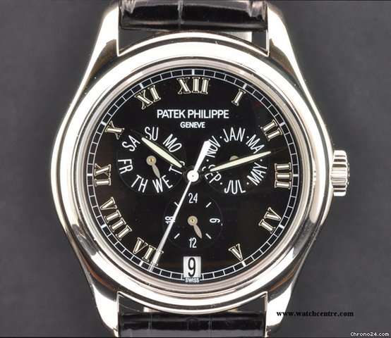 Patek Philippe Annual Calendar in Platinum B&P 5035P