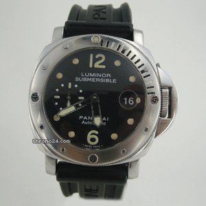 Panerai LUMiNOR SUBMERSiBLE PAM24