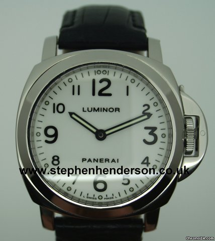 Panerai Luminor Base