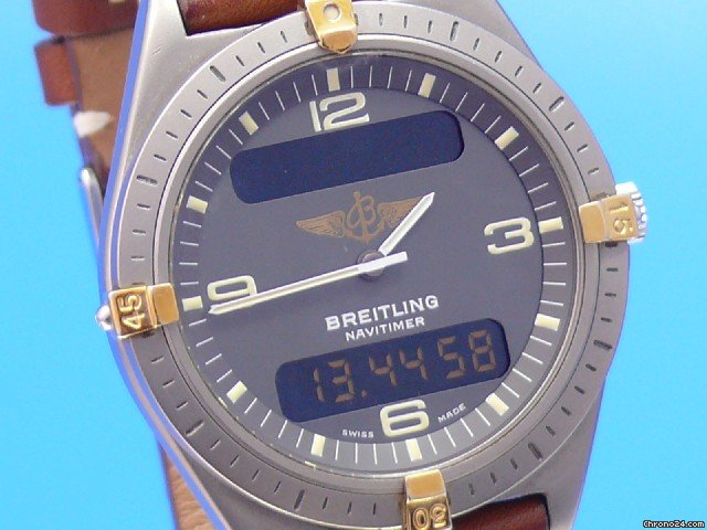 Breitling NAVITIMER AEROSPACE TITAN/GOLD
